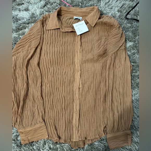 Hazel women’s Button Up ( sizes XS and M) - Picture 1 of 4
